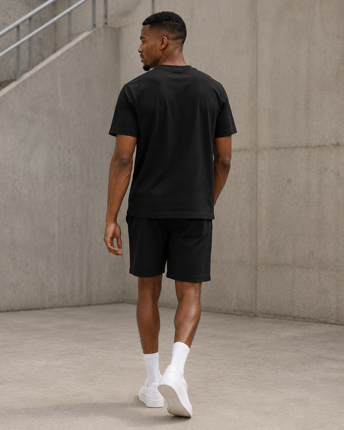 CORE TEE — BLACK