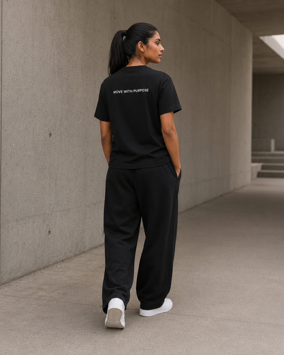 STATEMENT TEE — BLACK