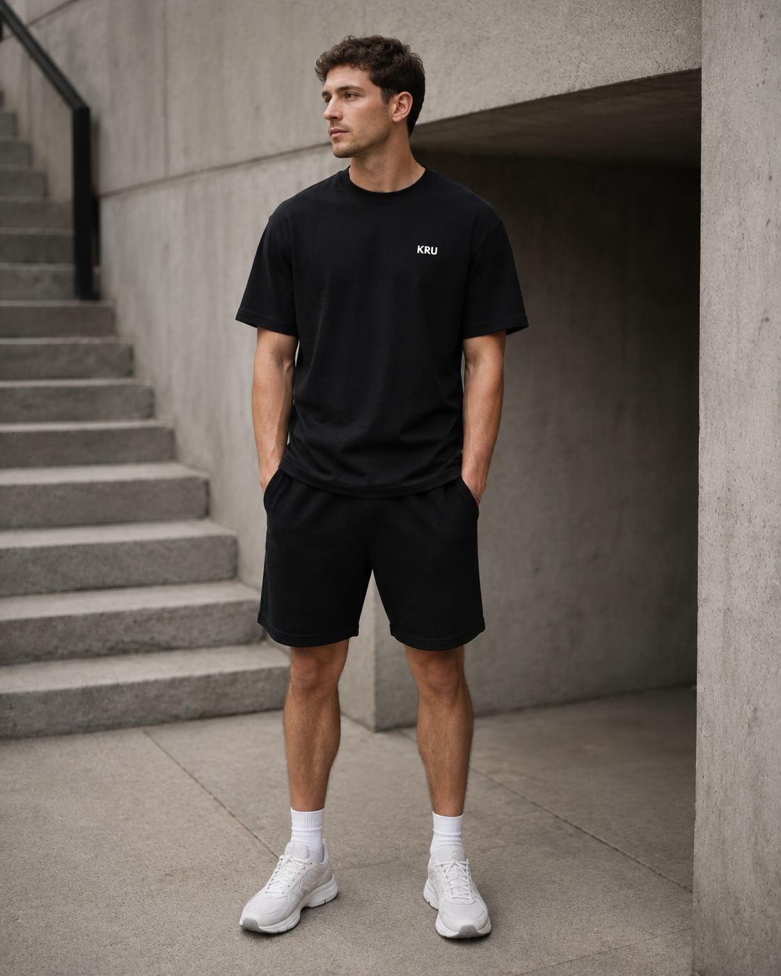 STATEMENT TEE — BLACK