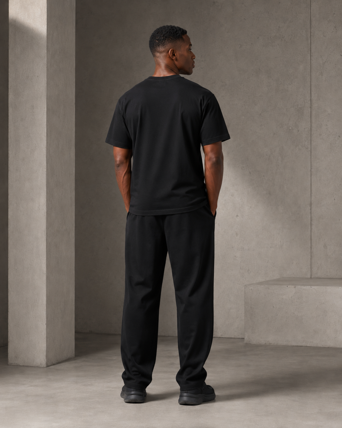 CORE TEE — BLACK