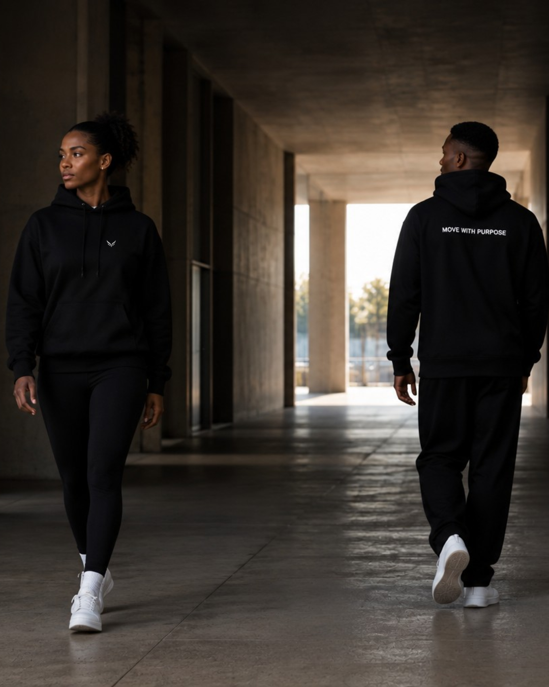 STATEMENT HOODIE — BLACK