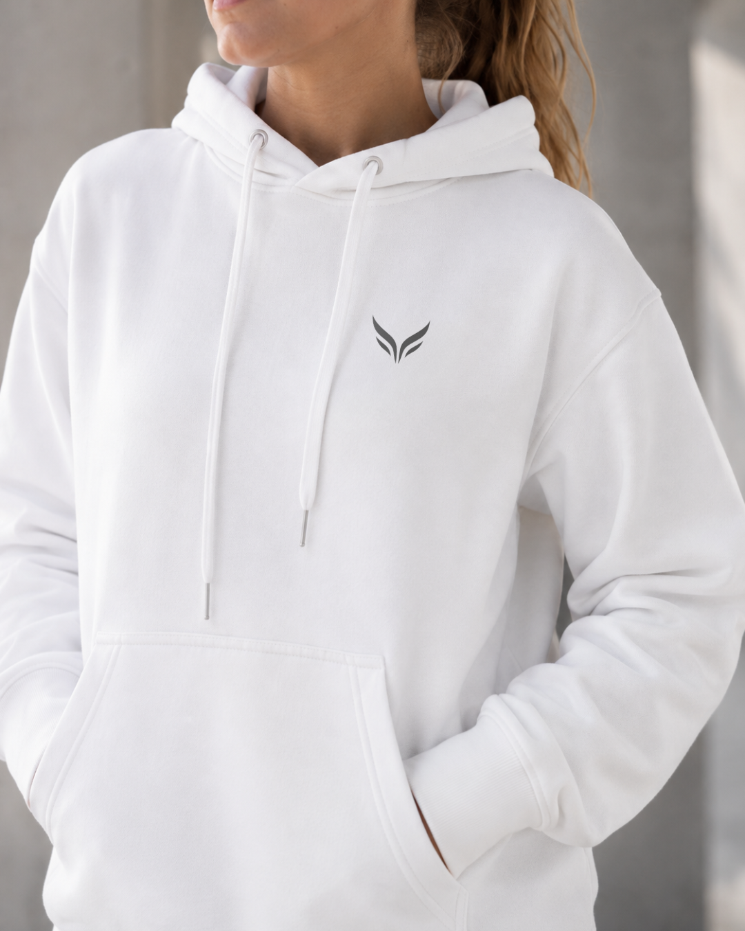 STATEMENT HOODIE — WHITE